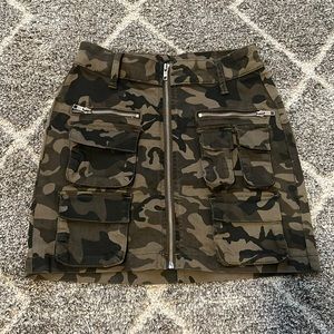 Camo mini skirt